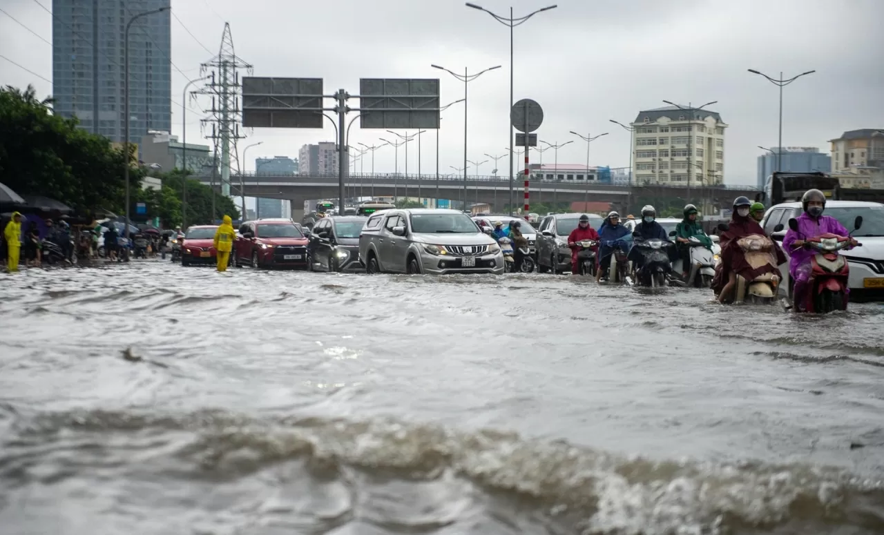 Hà Nội mưa lớn trong 3–6 giờ tới, dự báo những điểm ngập úng Hà Nội mưa lớn trong 3–6 giờ tới, dự báo những điểm ngập úng