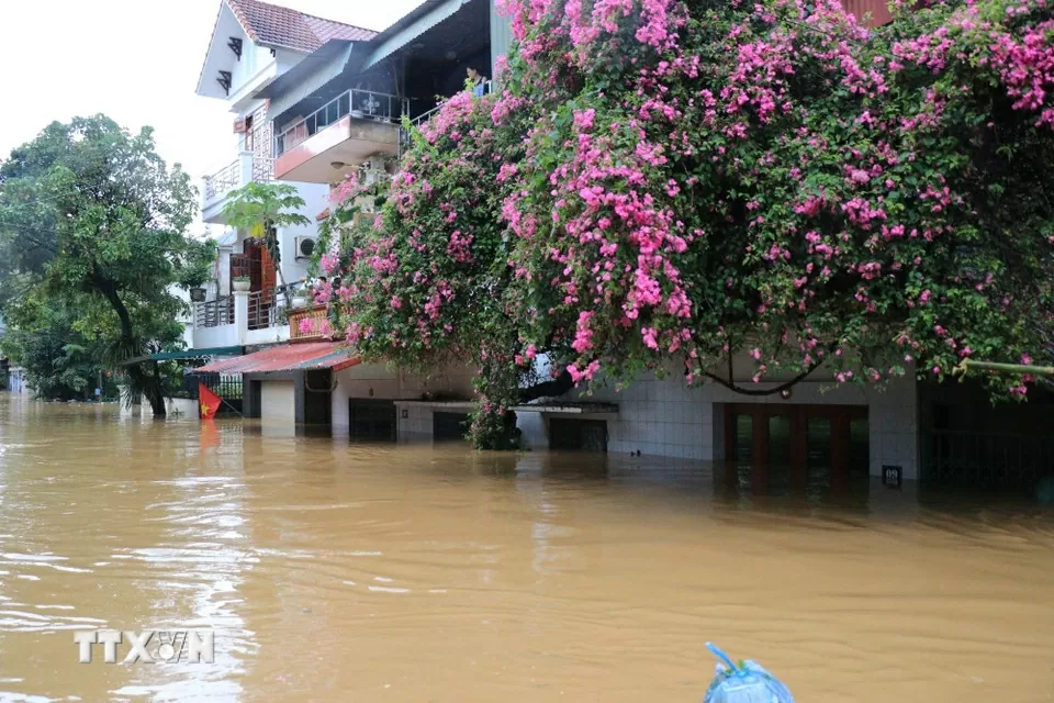 Cận cảnh nhiều nơi ở Lào Cai ngập lụt