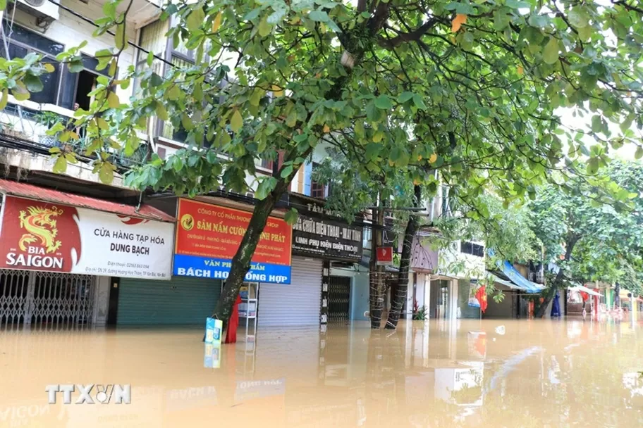 Cận cảnh nhiều nơi ở Lào Cai ngập lụt