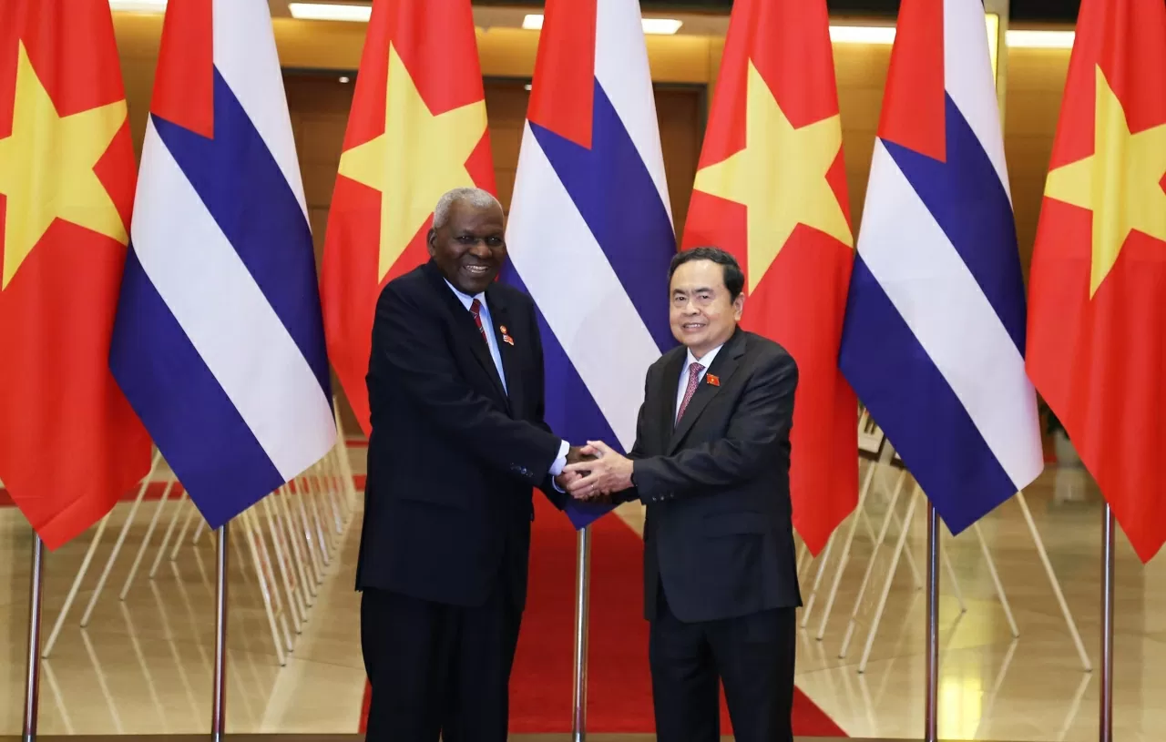 Chủ tịch Quốc hội Trần Thanh Mẫn và Chủ tịch Quốc hội Cuba Esteban Lazo Hernández. (Ảnh: Thành Long)