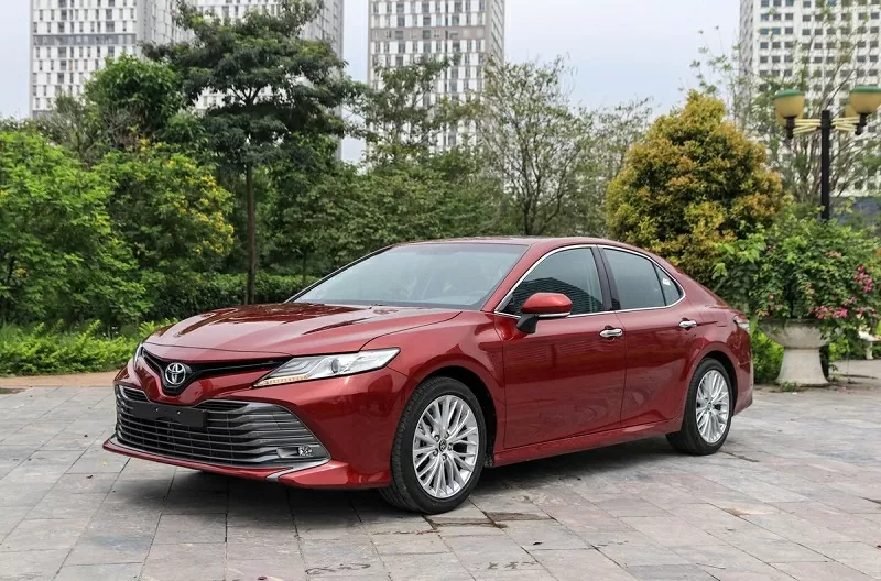 Cập nhật bảng giá xe hãng Toyota mới nhất tháng 10/2025