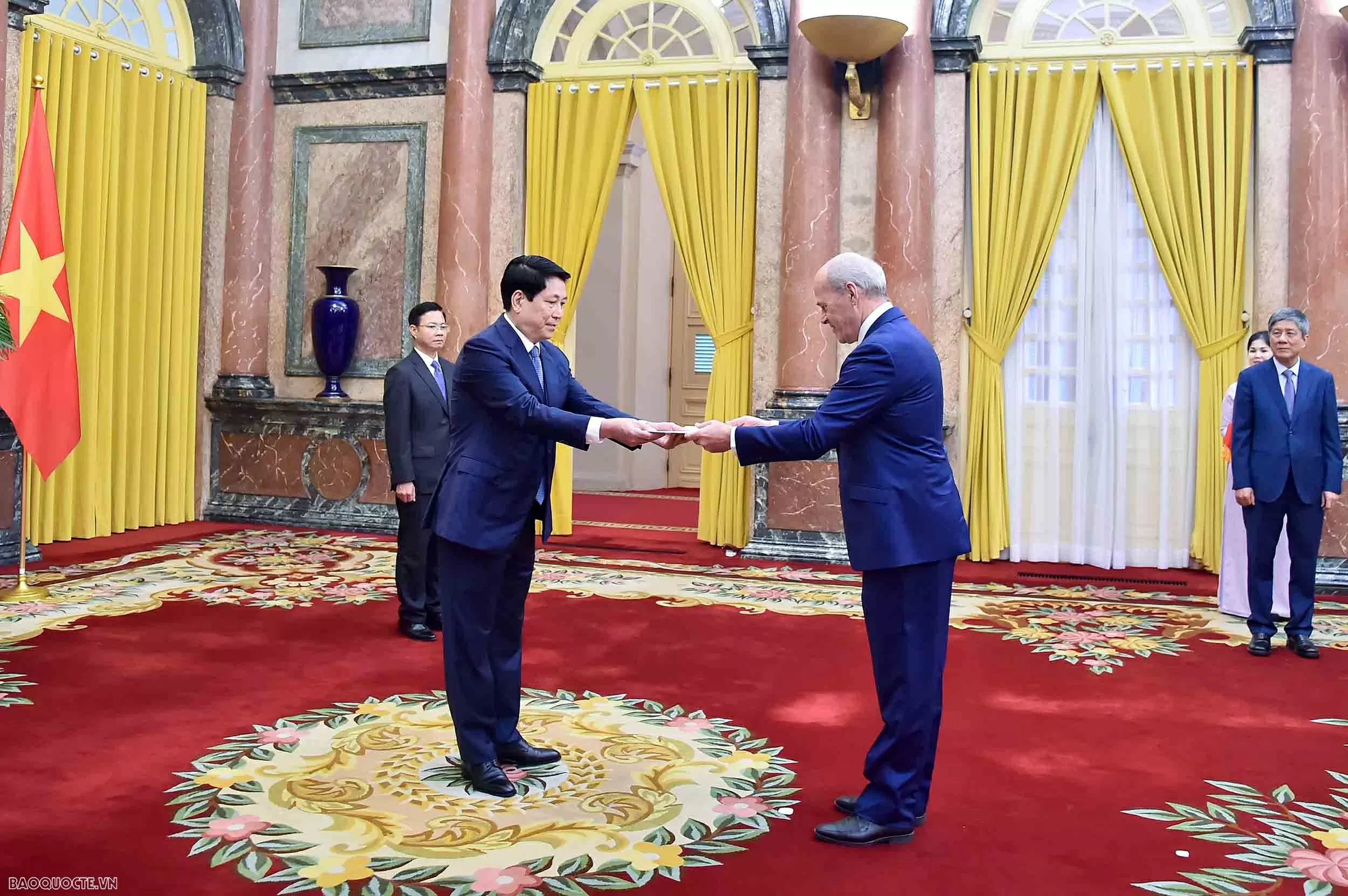 Chủ tịch nước Lương Cường tiếp Đại sứ các nước trình Quốc thư