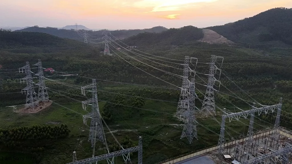 Đóng điện thành công dự án Đường dây 500 kV Lào Cai - Vĩnh Yên, vượt tiến độ 8 tháng