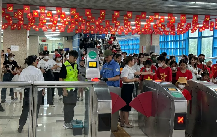 Dùng căn cước công dân thay vé tàu trên tuyến đường sắt Cát Linh-Hà Đông