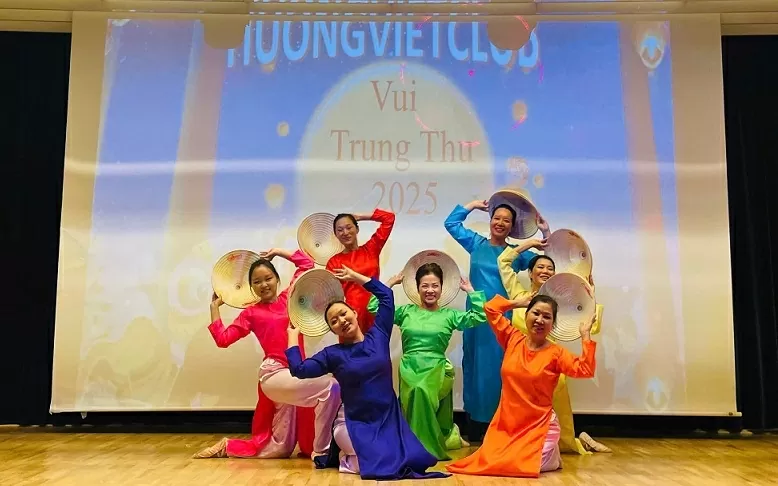 Cộng đồng người Việt tại Áo rộn ràng đón Tết Trung Thu 2025