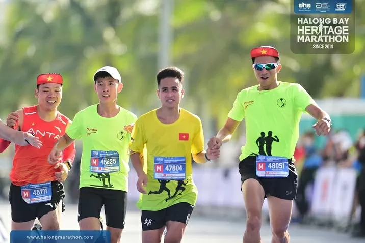 Chàng trai khiếm thị yêu