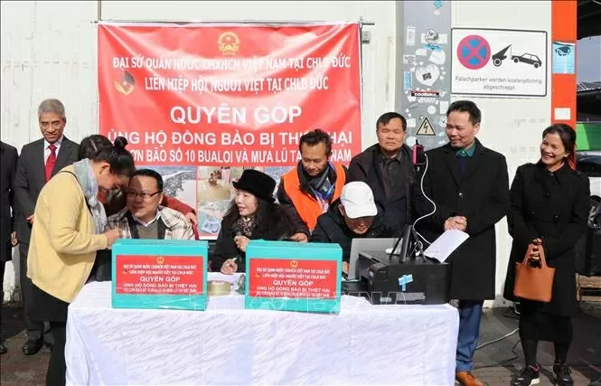Cộng đồng người Việt tại Đức quyên góp ủng hộ đồng bào trong nước Cộng đồng người Việt tại Đức quyên góp ủng hộ đồng bào trong nước