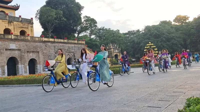 Giải phóng Thủ đô (10/10): Xây dựng con người Hà Nội từ truyền thống nghìn năm đến bản sắc thời đại mới