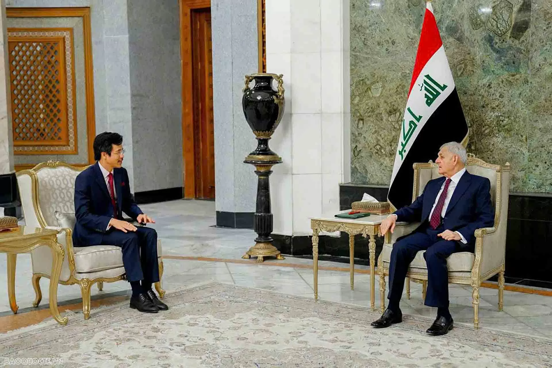Đại sứ Nguyễn Lương Ngọc trình Thư ủy nhiệm lên Tổng thống Iraq