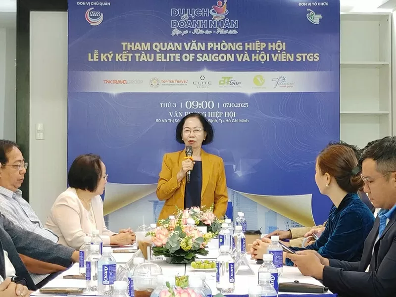 Bà Nguyễn Thị Khánh, Chủ tịch Hiệp hội Du lịch TP.HCM phát biểu