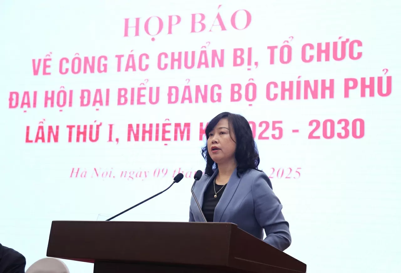 Bộ trưởng Đào Hồng Lan khẳng định chính sách an sinh xã hội không chỉ là nền tảng, mà còn là động lực cho phát triển, tạo đồng thuận xã hội và là nguồn sức mạnh để đất nước vượt qua mọi khó khăn, thử thách. (Ảnh: Thành Long) Bộ trưởng Đào Hồng Lan khẳng định chính sách an sinh xã hội không chỉ là nền tảng, mà còn là động lực cho phát triển, tạo đồng thuận xã hội và là nguồn sức mạnh để đất nước vượt qua mọi khó khăn, thử thách. (Ảnh: Thành Long)