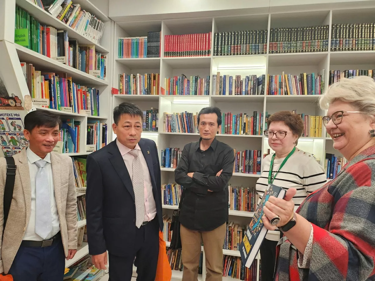 Vietnamese Book Corner to be established at the World’s Largest Children’s Library in Russia