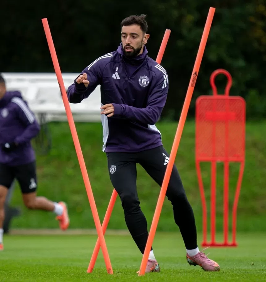 Man Utd sắp hạ giá bán Bruno Fernandes
