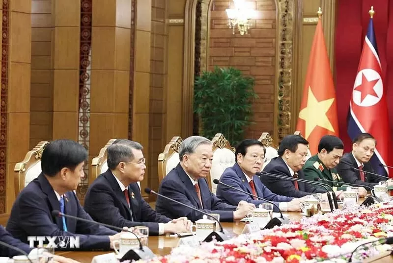Tổng Bí thư Tô Lâm hội đàm với Tổng Bí thư, Chủ tịch Quốc vụ Triều Tiên Kim Jong Un Tổng Bí thư Tô Lâm hội đàm với Tổng Bí thư, Chủ tịch Quốc vụ Triều Tiên Kim Jong Un