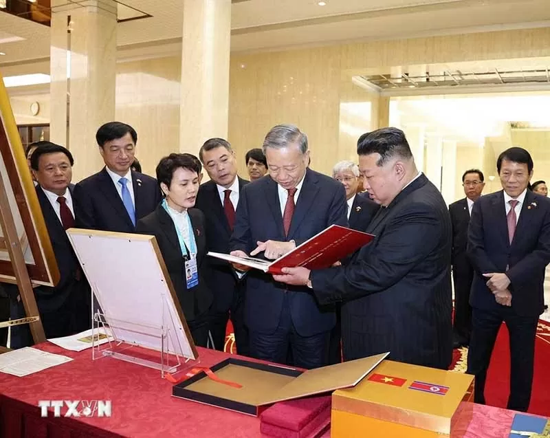 Tổng Bí thư Tô Lâm hội đàm với Tổng Bí thư, Chủ tịch Quốc vụ Triều Tiên Kim Jong Un