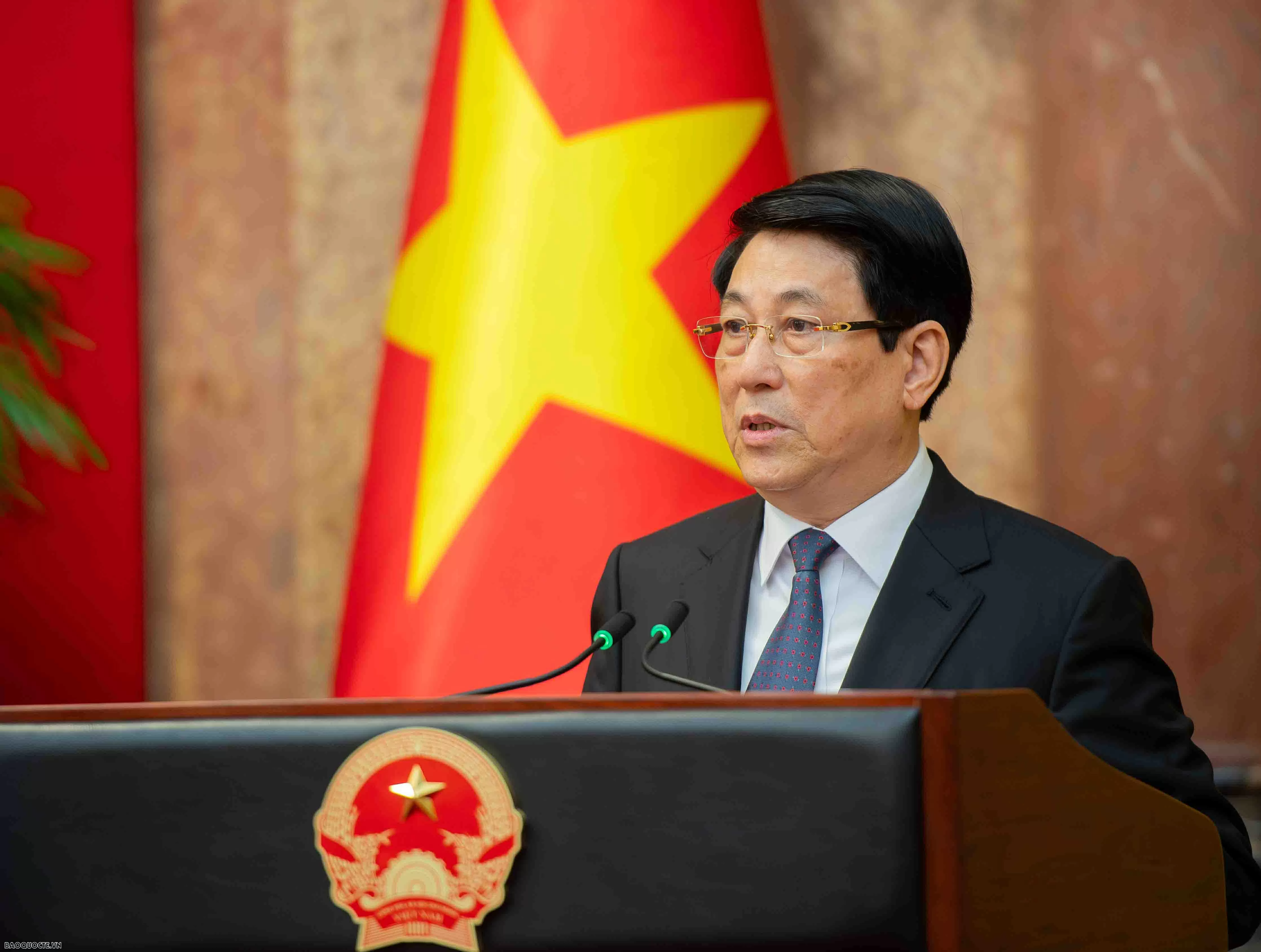 Chủ tịch nước Lương Cường trao quyết định phong hàm Đại sứ và bổ nhiệm Đại Chủ tịch nước Lương Cường trao quyết định phong hàm và bổ nhiệm Đại sứ