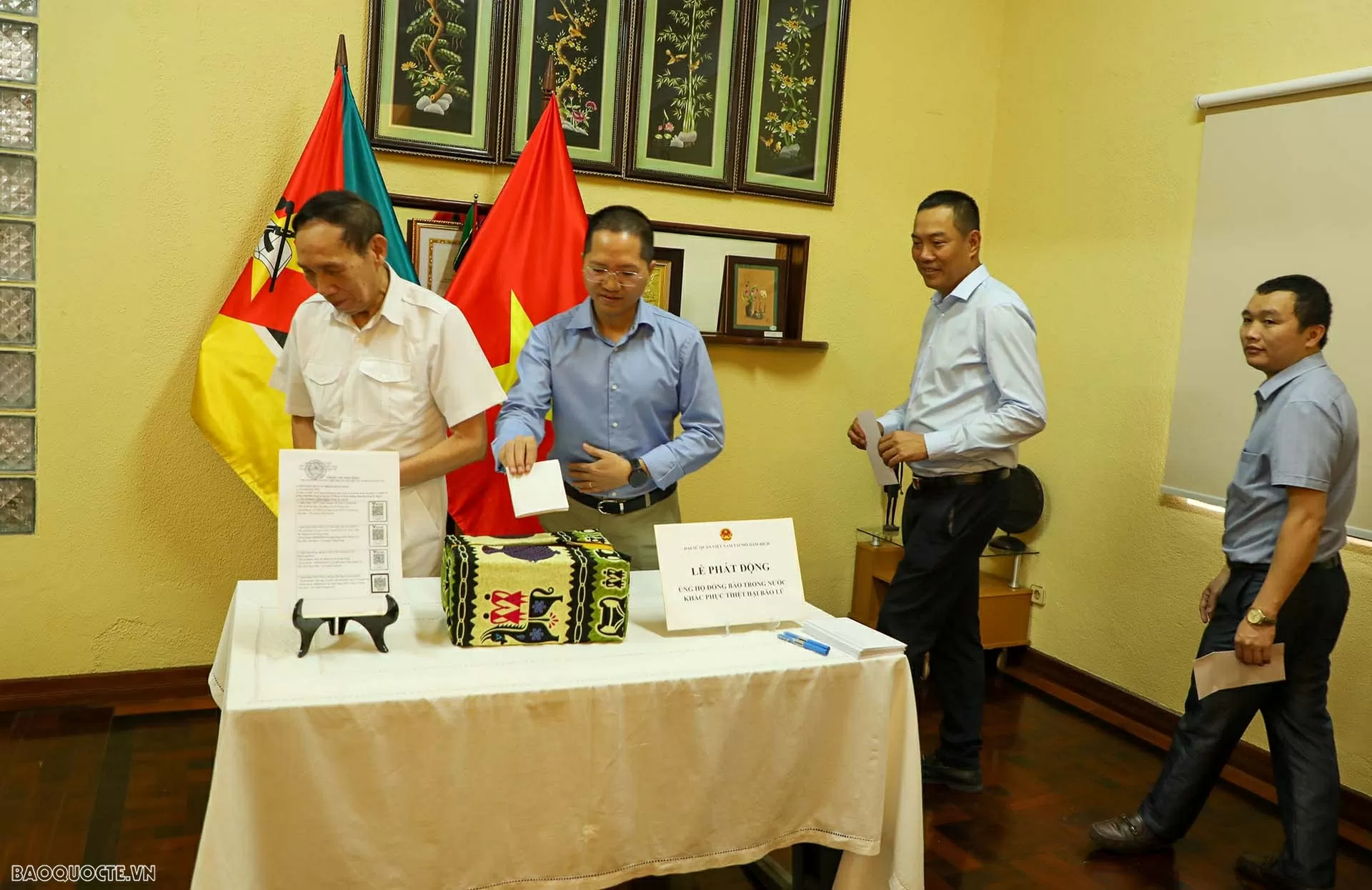 Đại sứ quán Việt Nam tại Mozambique phát động ủng hộ đồng bào trong nước khắc phục thiệt hại do bão lũ