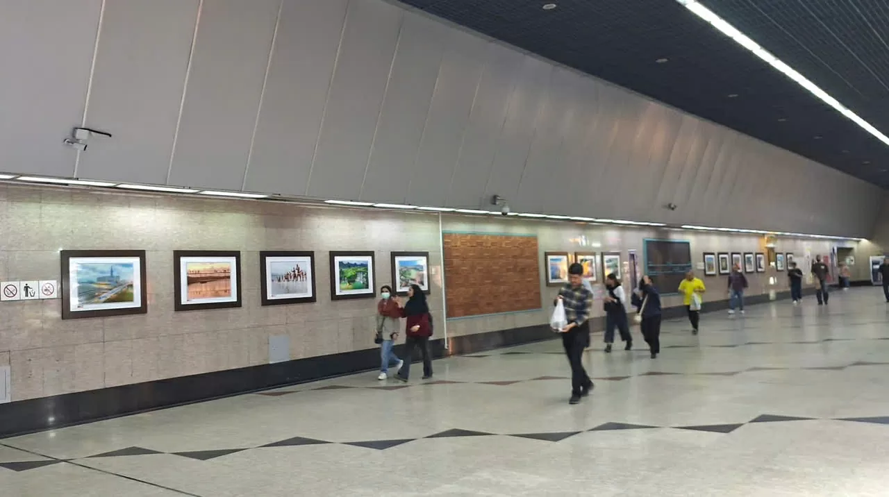 Khai mạc Triển lãm ảnh 'Việt Nam: Vẻ đẹp và sức sống vĩnh cửu' tại ga tàu điện ngầm ở thủ đô Tehran, Iran Khai mạc Triển lãm ảnh 'Việt Nam: Vẻ đẹp và sức sống vĩnh cửu' tại ga tàu điện ngầm ở thủ đô Tehran, Iran