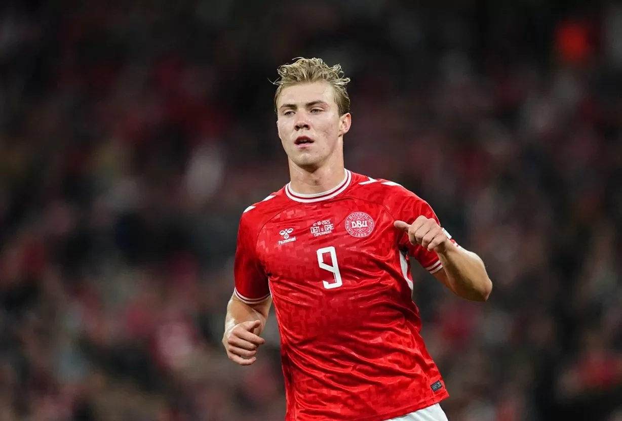 Rasmus Hojlund không ngừng ghi bàn ở vòng loại World Cup 2026