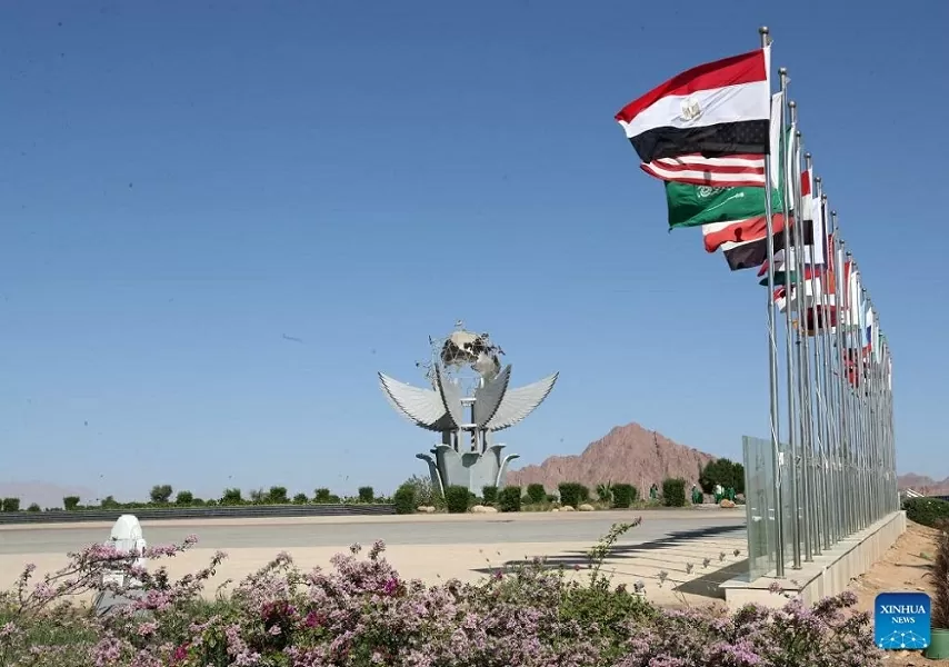 Thượng đỉnh hòa bình về Dải Gaza: Iran từ chối lời mời tham dự, Anh sẵn lòng đóng vai trò 'hàng đầu' trong tái thiết khu vực