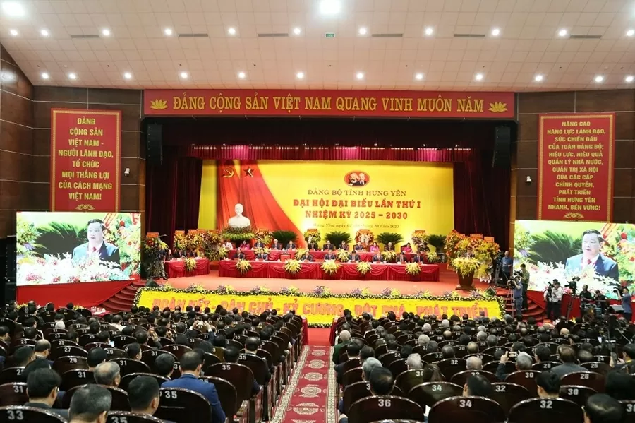 Toàn cảnh Đại hội Đảng bộ tỉnh Hưng Yên. Toàn cảnh Đại hội Đảng bộ tỉnh Hưng Yên.