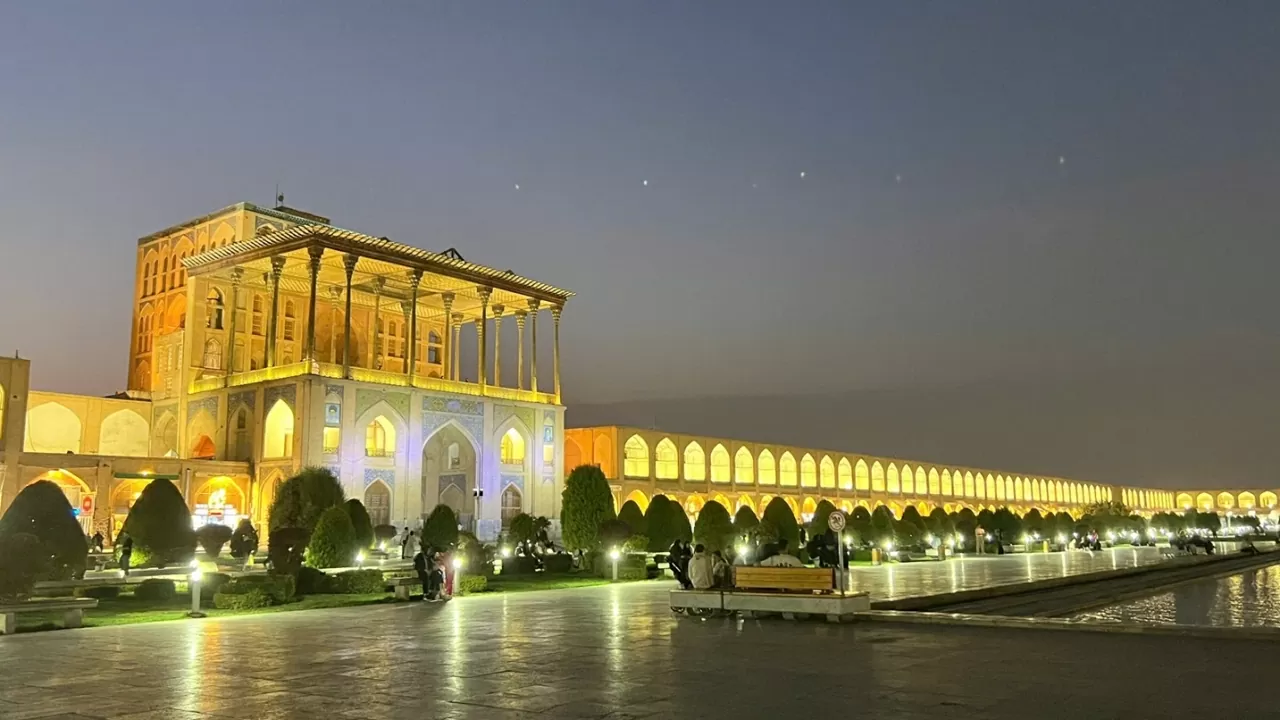 Đại sứ quán Việt Nam tại Iran thăm, làm việc tỉnh Esfahan