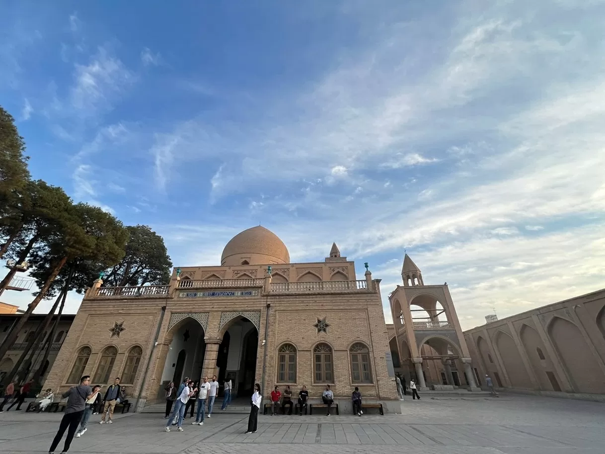 Đại sứ quán Việt Nam tại Iran thăm, làm việc tỉnh Esfahan