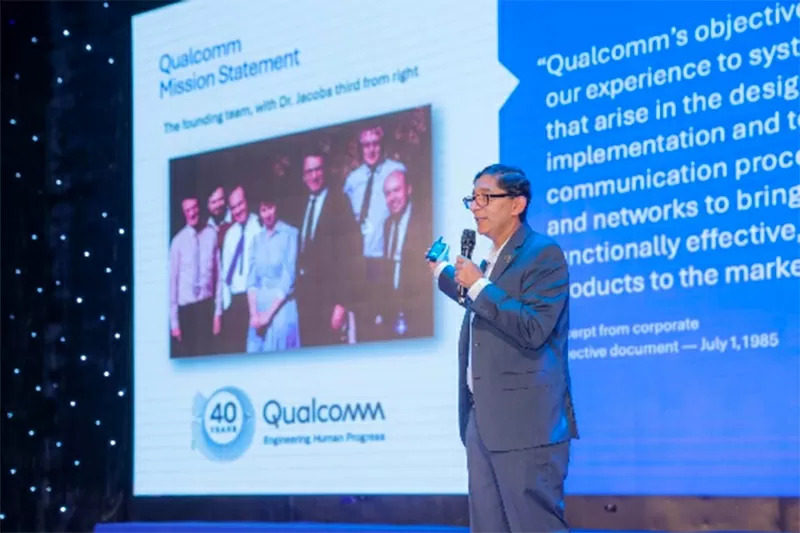 Ông Ram Krishnan – Giám đốc cấp cao mảng Bản quyền Công nghệ, Qualcomm trình bày tại sự kiện. Ảnh: BTC Ông Ram Krishnan – Giám đốc cấp cao mảng Bản quyền Công nghệ, Qualcomm trình bày tại sự kiện. Ảnh: BTC