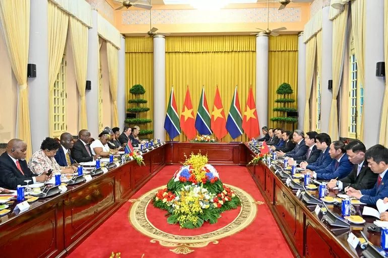 Chủ tịch nước Lương cường hội đàm với Tổng thống Cộng hòa Nam Phi Cyril Ramaphosa. Toàn cảnh hội đàm. (Nguồn: Báo Nhân dân)