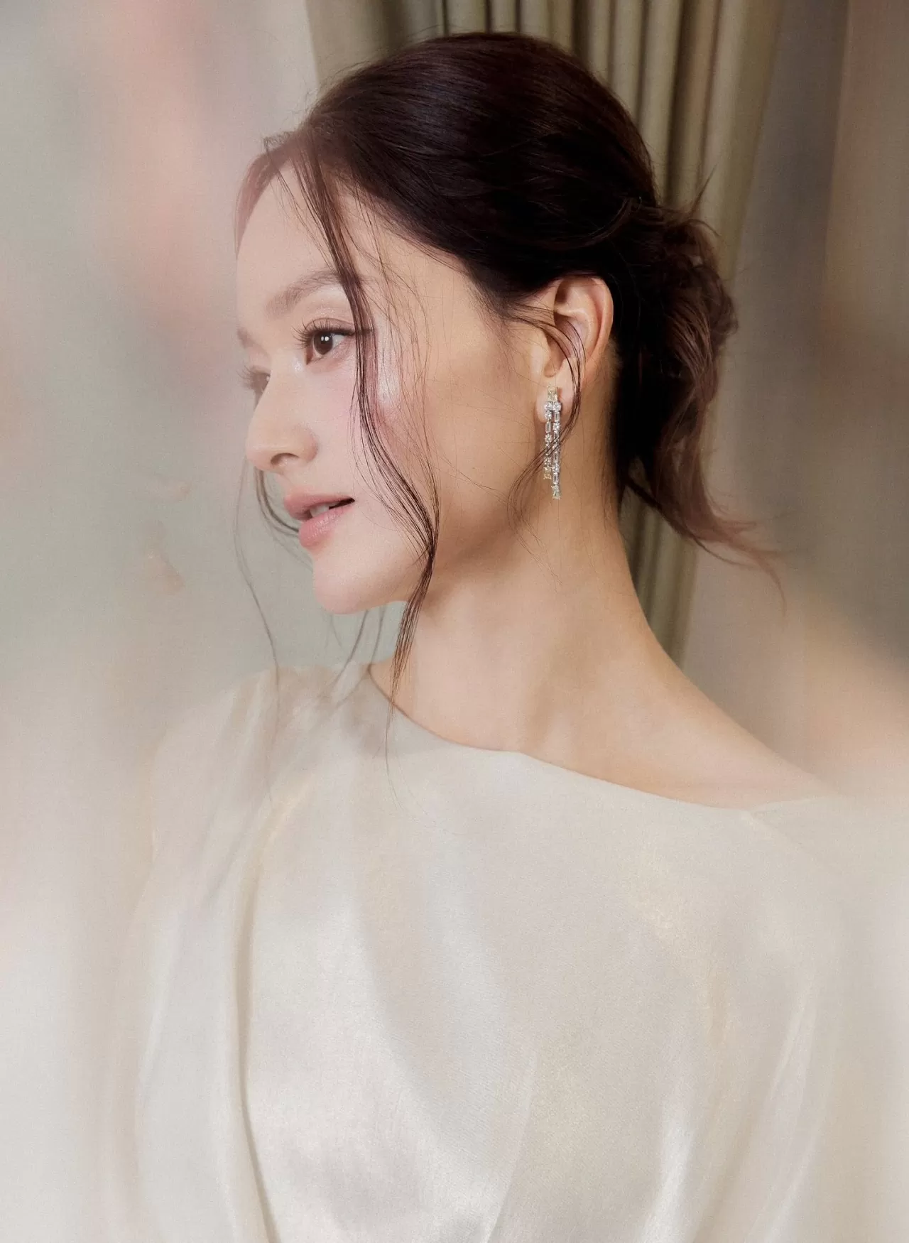 Ngỡ ngàng với vẻ gợi cảm của diễn viên Lan Phương