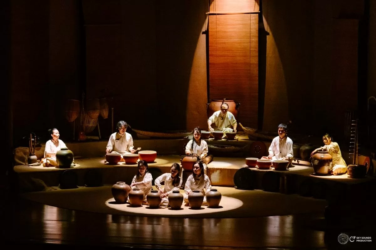 Hoạt động biểu diễn của chương trình “Gom Show” tại Hà Nội. (Ảnh: NVCC) Hoạt động biểu diễn của chương trình “Gom Show” tại Hà Nội. (Ảnh: NVCC)
