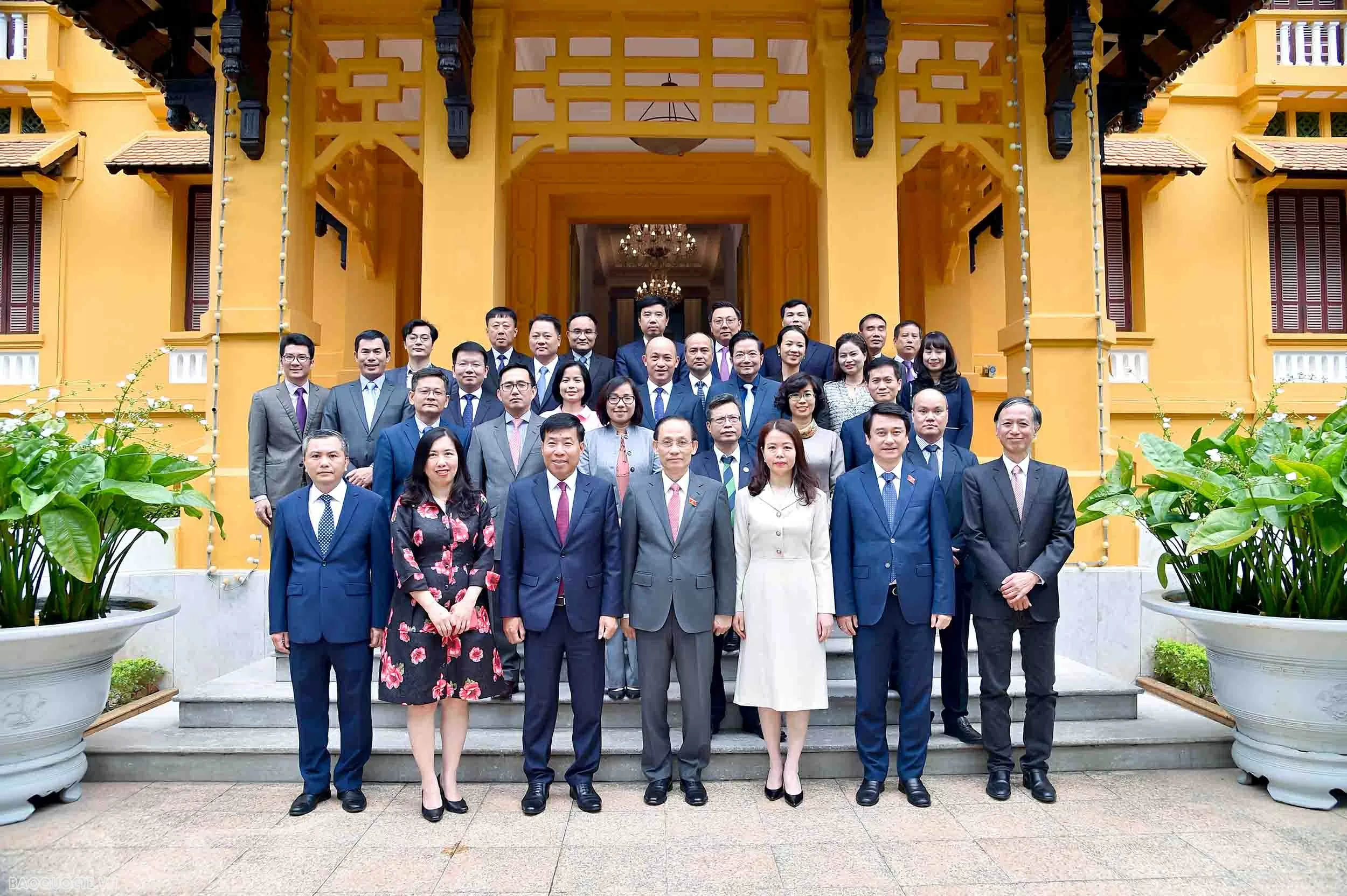 Bộ Ngoại giao chúc mừng đồng chí Lê Hoài Trung được Quốc hội phê chuẩn bổ nhiệm giữ chức Bộ trưởng Bộ Ngoại giao Bộ Ngoại giao chúc mừng đồng chí Lê Hoài Trung được Quốc hội phê chuẩn bổ nhiệm giữ chức Bộ trưởng Bộ Ngoại giao