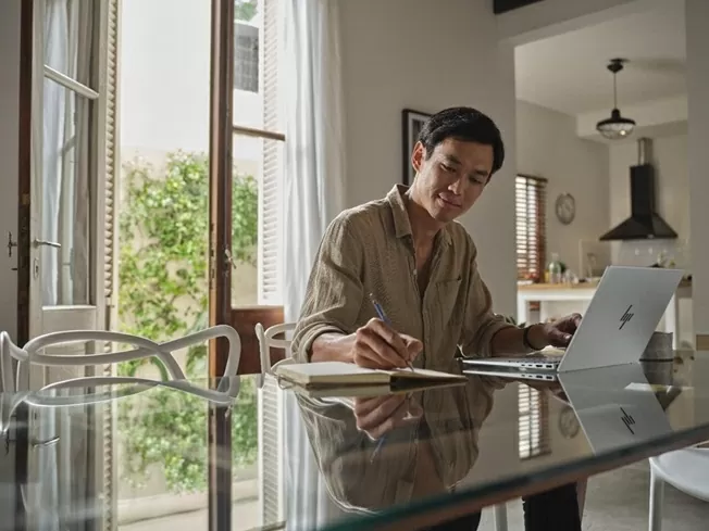 HP mở rộng danh mục sản phẩm Omnibook AI, nâng tầm trải nghiệm làm việc và sáng tạo mùa cuối năm HP mở rộng danh mục sản phẩm Omnibook AI, nâng tầm trải nghiệm làm việc và sáng tạo mùa cuối năm