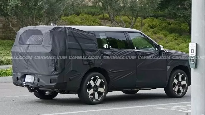 Hyundai Santa Fe 2027 lộ diện với diện mạo hoàn toàn mới Hyundai Santa Fe 2027 lộ diện với diện mạo hoàn toàn mới