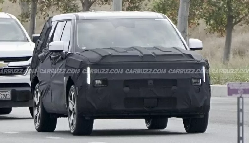 Hyundai Santa Fe 2027 lộ diện với diện mạo hoàn toàn mới Hyundai Santa Fe 2027 lộ diện với diện mạo hoàn toàn mới