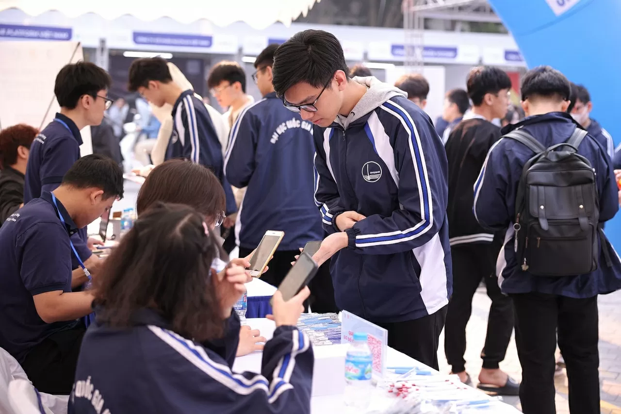 Trường ĐH Công nghệ – ĐHQGHN không xét tuyển học bạ, dự kiến bỏ 3 tổ hợp