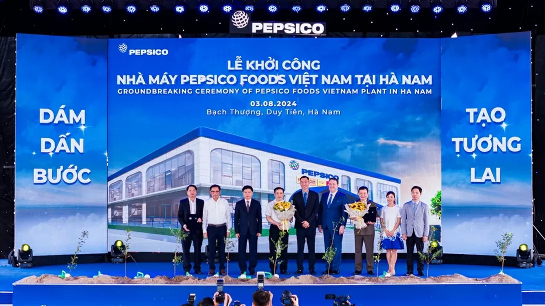 Đại sứ Hoa Kỳ Marc E. Knapper cùng lãnh đạo PepsiCo Foods Việt Nam và lãnh đạo tỉnh Hà Nam cũ (nay là tỉnh Ninh Bình) tại lễ động thổ Nhà máy Thực phẩm PepsiCo Ninh Bình – một minh chứng sống động của quan hệ hợp tác chiến lược toàn diện giữa Việt Nam và Hoa Kỳ. (Ảnh: Công ty TNHH Thực phẩm PepsiCo Việt Nam).