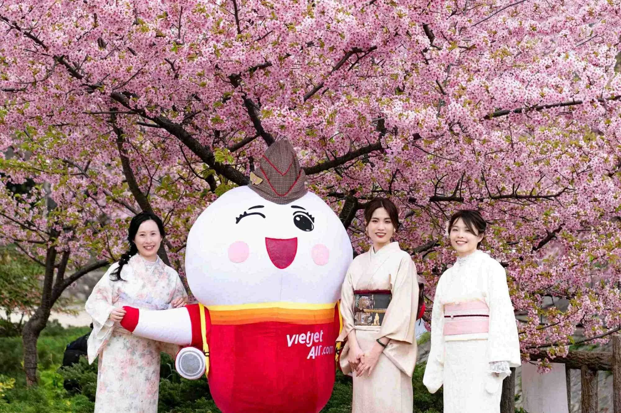 Cùng Vietjet hòa mình vào sắc màu văn hóa Việt Nam tại Nagoya Cùng Vietjet hòa mình vào sắc màu văn hóa Việt Nam tại Nagoya