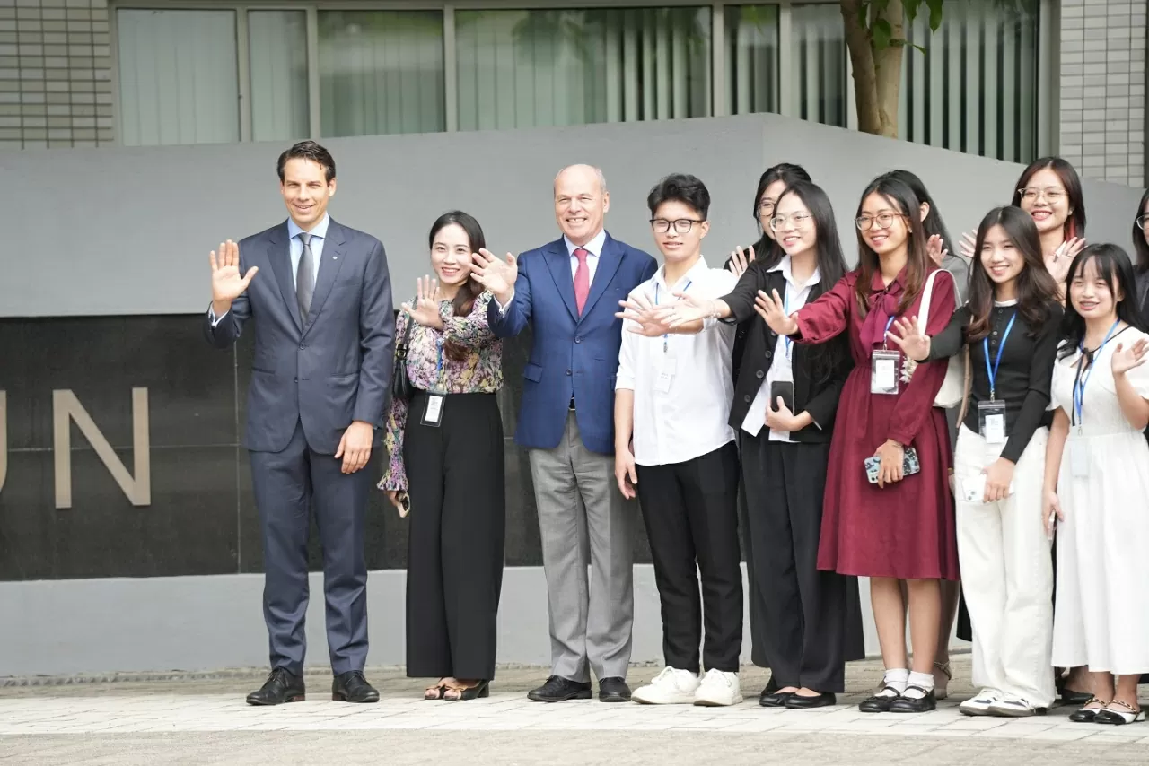Đại sứ Canada gửi 3 thông điệp tới thanh niên Việt Nam