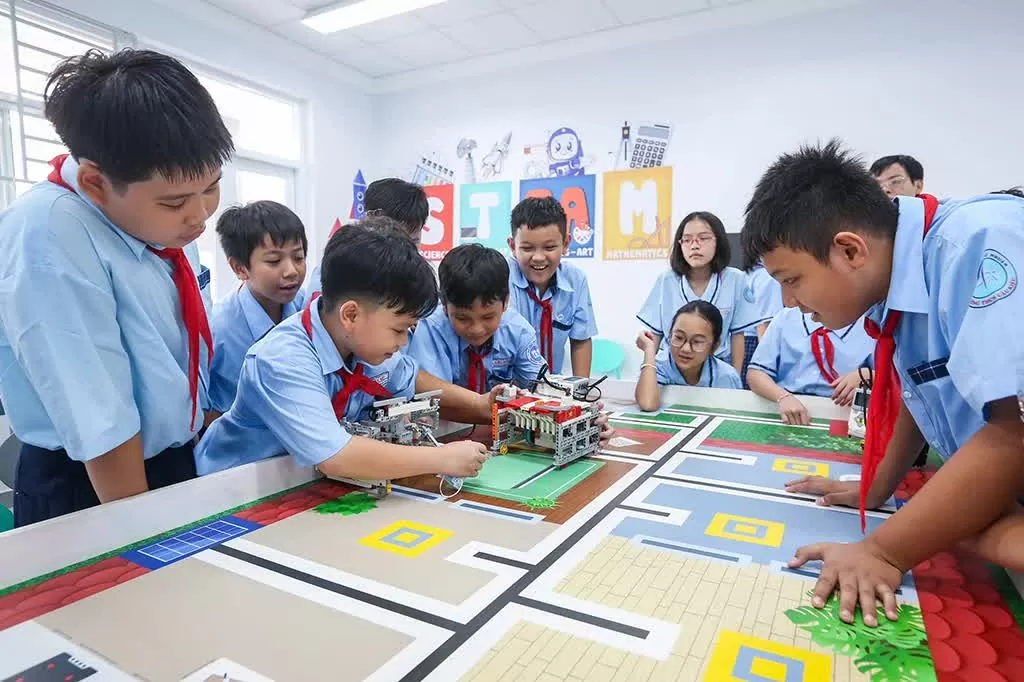 Việt Nam có thể tăng cường liên kết các phiên họp về Phát triển nguồn nhân lực và Giáo dục tại APEC với Nghị quyết 71 của Việt Nam. (Nguồn: Thanh Niên)