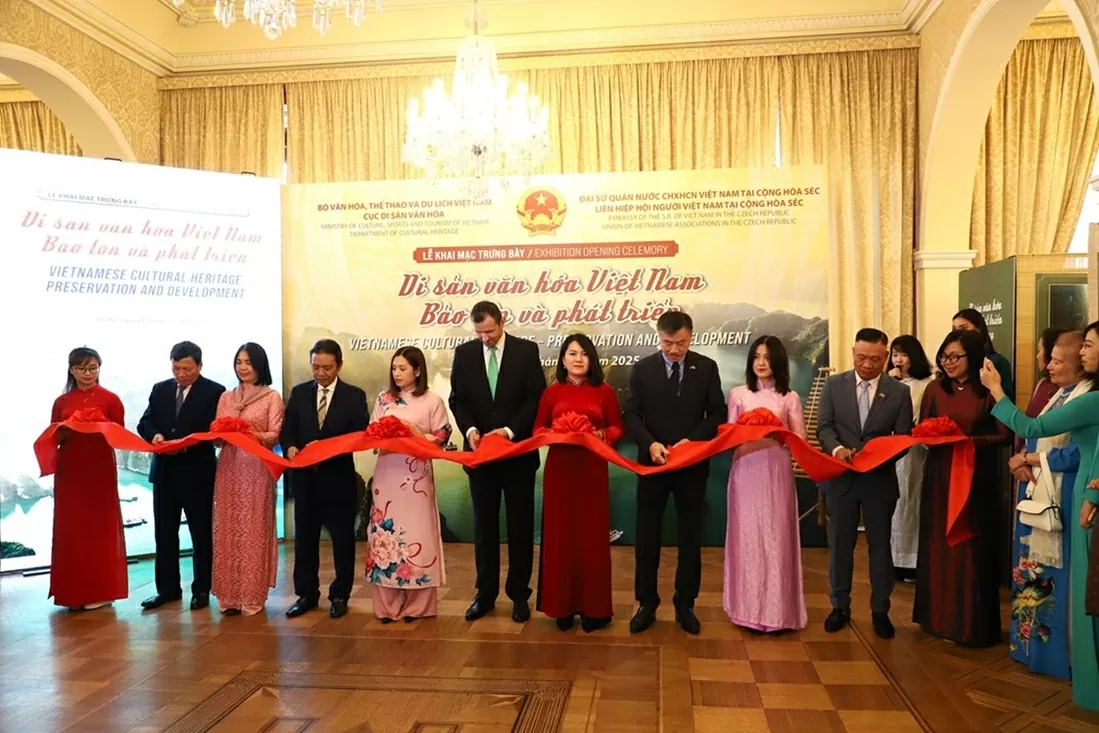 Triển lãm Di sản văn hóa Việt Nam - Bảo tồn và phát triển: Hơi thở Việt giữa lòng châu Âu