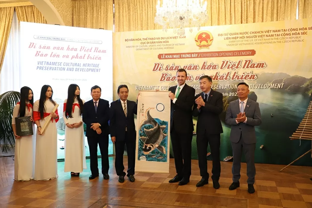 Triển lãm Di sản văn hóa Việt Nam - Bảo tồn và phát triển: Hơi thở Việt giữa lòng châu Âu