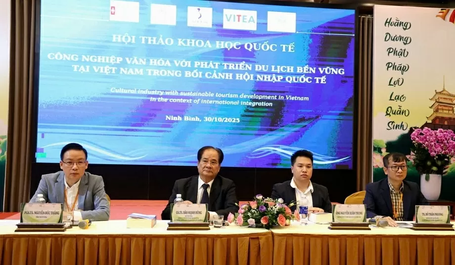 Kết nối công nghiệp văn hoá và du lịch bền vững: Hướng đi tất yếu thời hội nhập