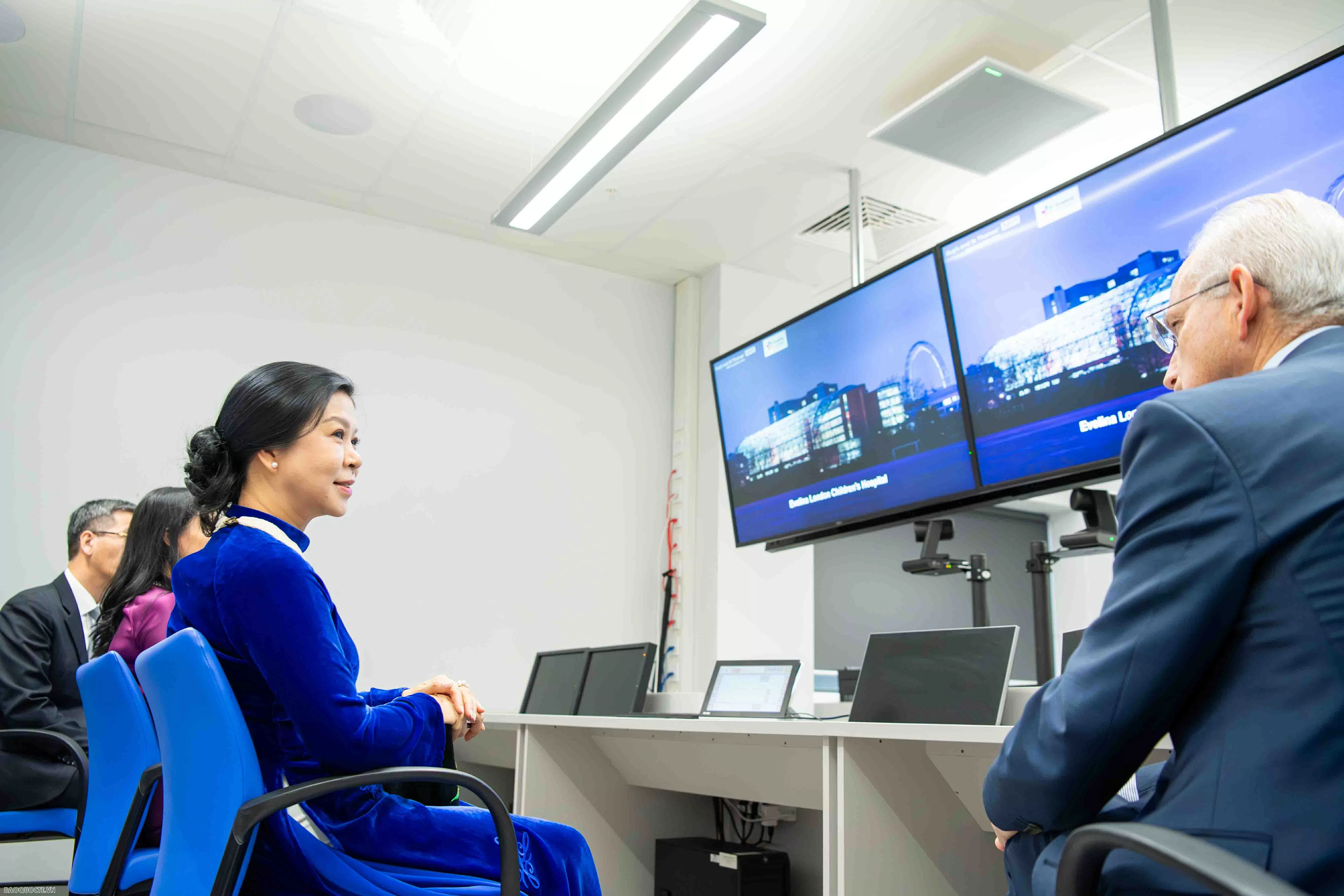 Phu nhân Tổng Bí thư Tô Lâm thăm Bệnh viện Nhi Evelina London Phu nhân Tổng Bí thư Tô Lâm thăm Bệnh viện Nhi Evelina London