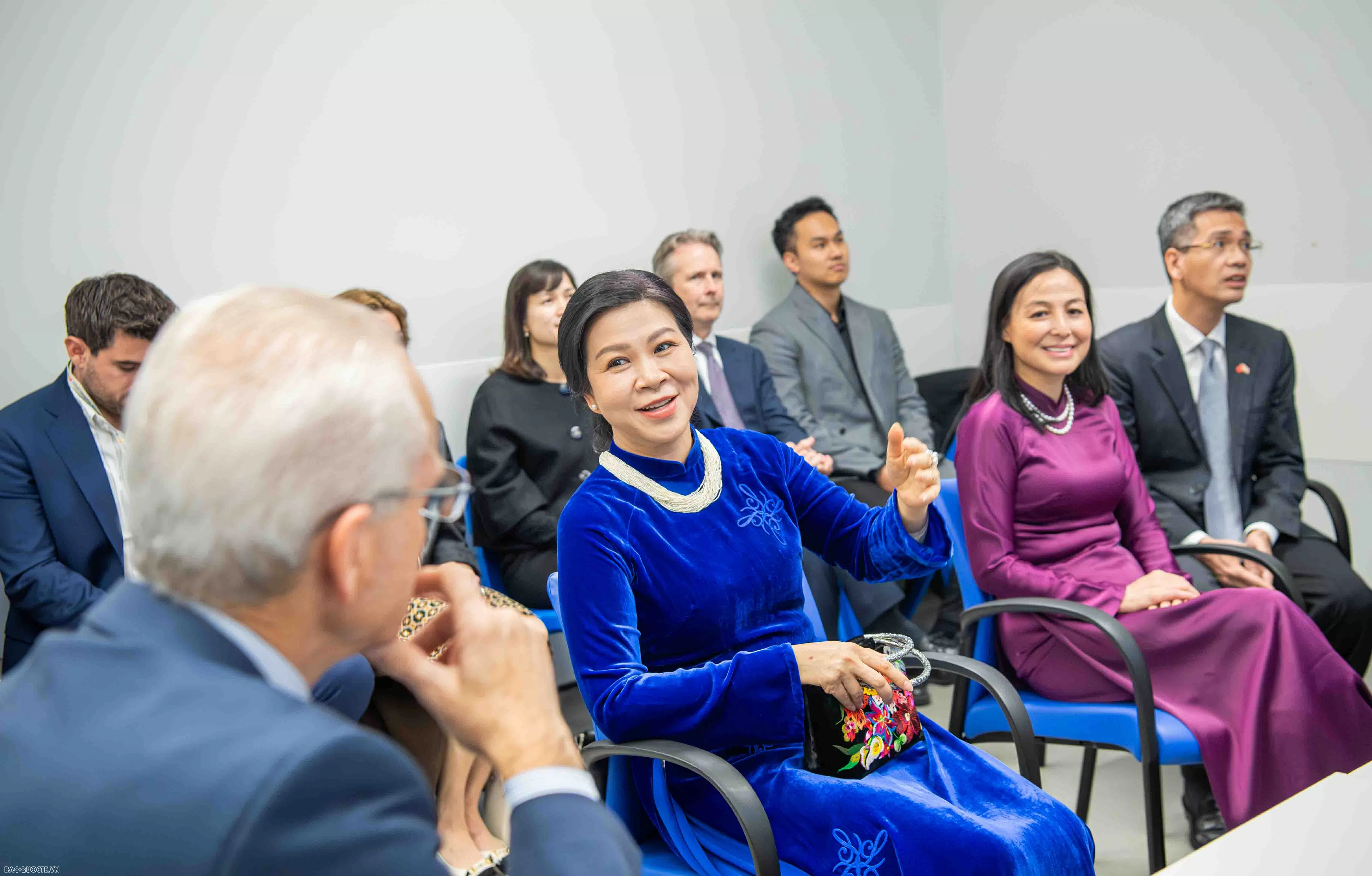 Phu nhân Tổng Bí thư Tô Lâm thăm Bệnh viện Nhi Evelina London Phu nhân Tổng Bí thư Tô Lâm thăm Bệnh viện Nhi Evelina London