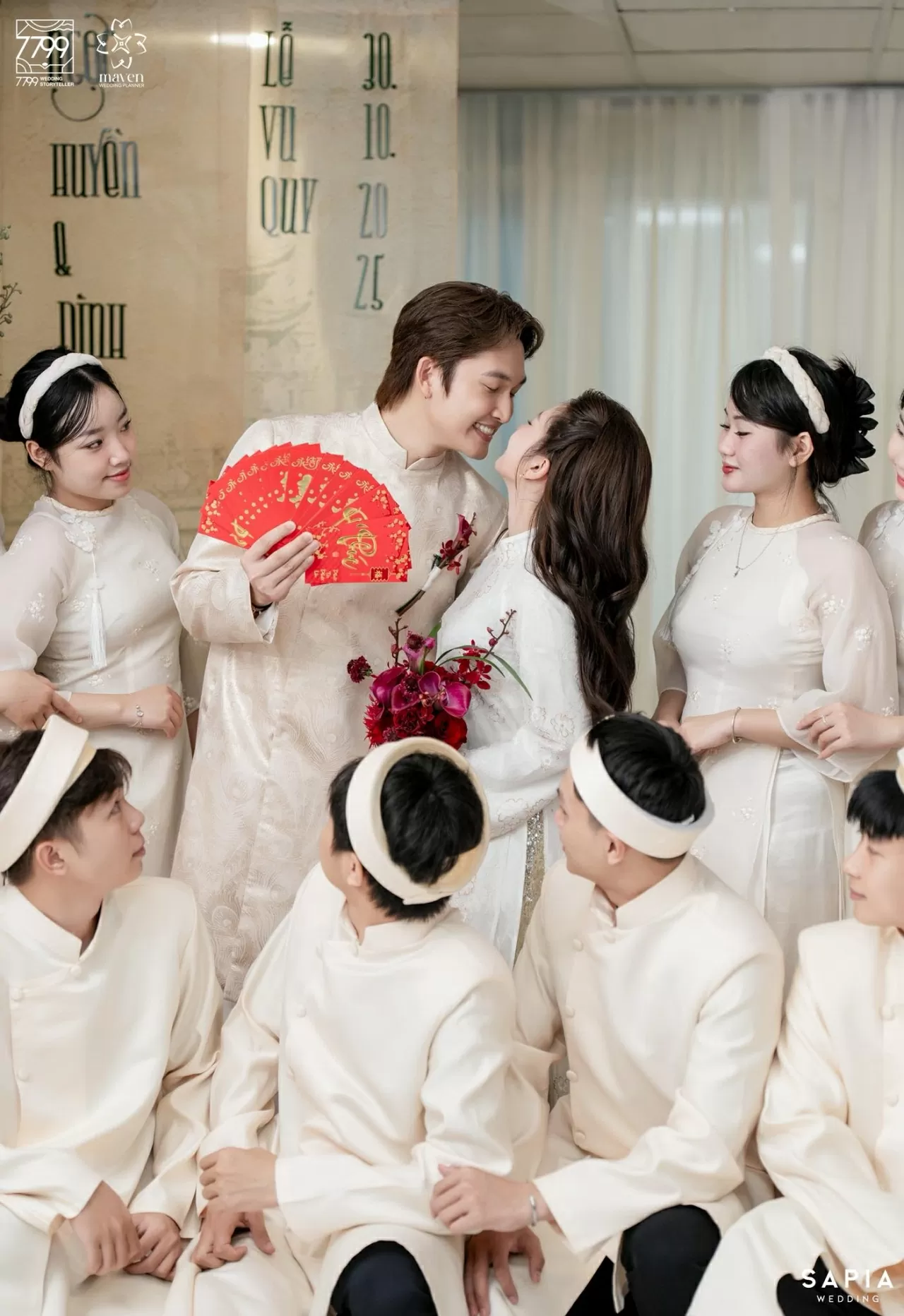 Diễn viên Ngọc Huyền xinh đẹp, rạng rỡ trong lễ ăn hỏi