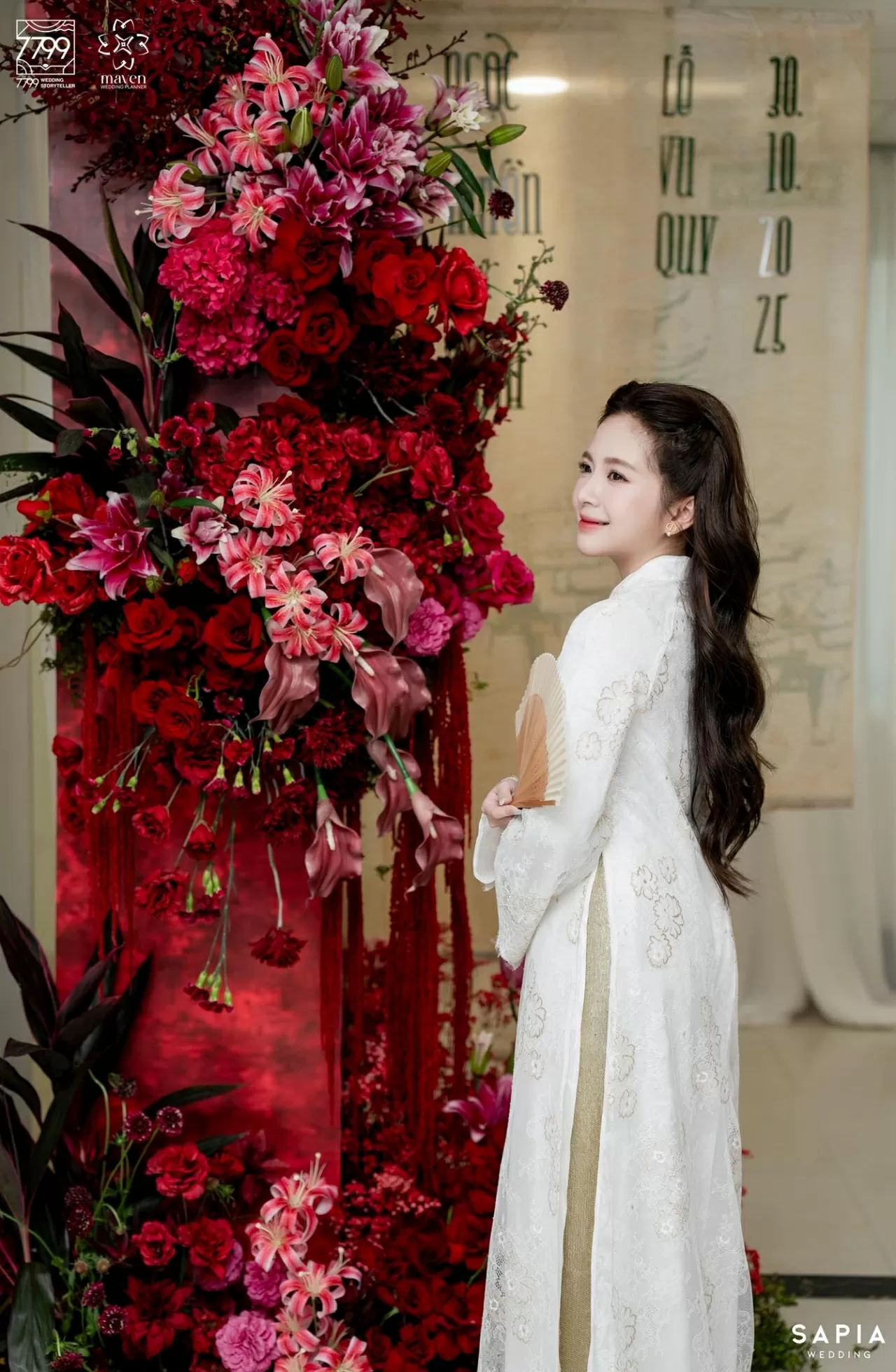 Diễn viên Ngọc Huyền xinh đẹp, rạng rỡ trong lễ ăn hỏi với Đình Tú