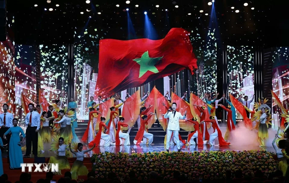 Thủ tướng Phạm Minh Chính dự lễ trao giải báo chí toàn quốc phòng, chống tham nhũng, lãng phí, tiêu cực