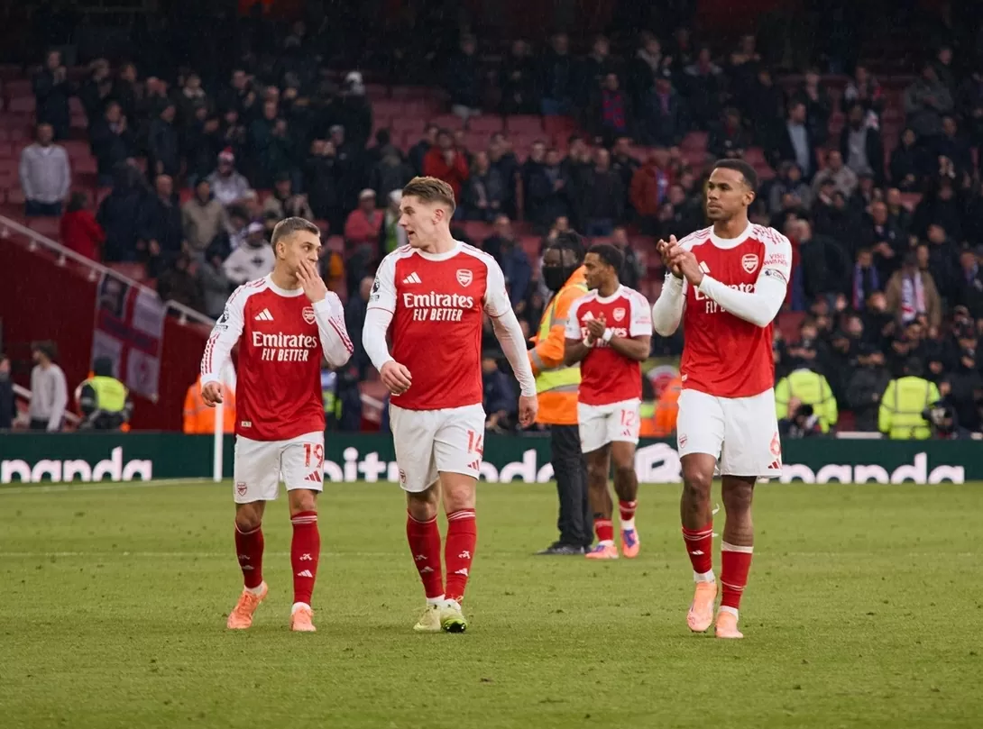Arsenal vẫn kém xa kỷ lục giữ sạch lưới của Liverpool