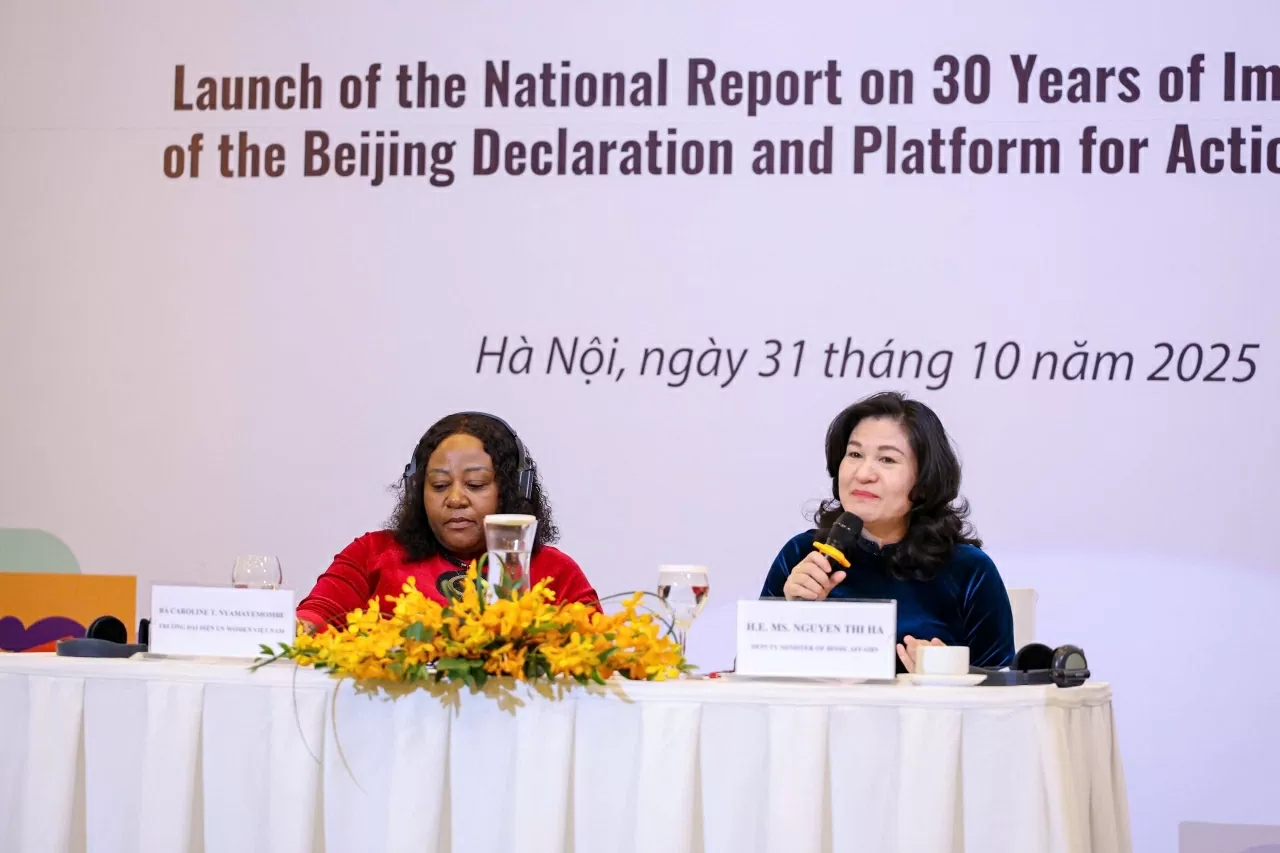 30 năm thực hiện Tuyên bố và Cương lĩnh hành động Bắc Kinh: Dấu mốc quan trọng thúc đẩy bình đẳng giới của Việt Nam 30 năm thực hiện Tuyên bố và Cương lĩnh hành động Bắc Kinh: Dấu mốc quan trọng thúc đẩy bình đẳng giới của Việt Nam
